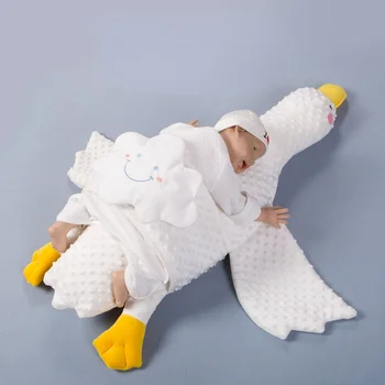 Възглавницата за хранене на бебето под формата на гъска Бял цвят, Удобна Ремисия При чревни колики при бебета, възглавница за декор на стаята