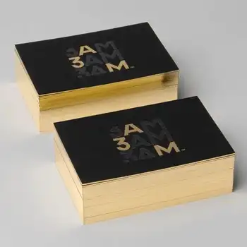 печат на визитки от черен картон с фольгированным ръба на 700 гр/м2 със златен ръб