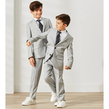 Светло сив костюм-двойка за момчета (яке + шорти), новост 2023 г., модерен, висококачествен, красив, строг детски комплект