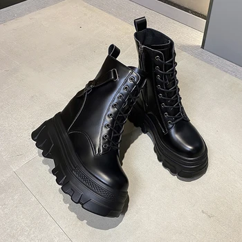 Дамски Есенни ботильоны на платформата и танкетке 2023 г., Зимни черни обувки от спилка, женски ботуши на масивна ток 10 cm, най-Високо качество